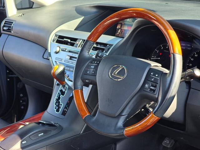 RX RX350 バージョンL 全国対応1年保証付き/スピンドルグリル/22インチアルミ/社外テールランプ/黒本革シート/シートヒーター&クーラー/フルセグTV/Bluetooth/バックカメラ/クリアランスソナー/電動トランク(46枚目)