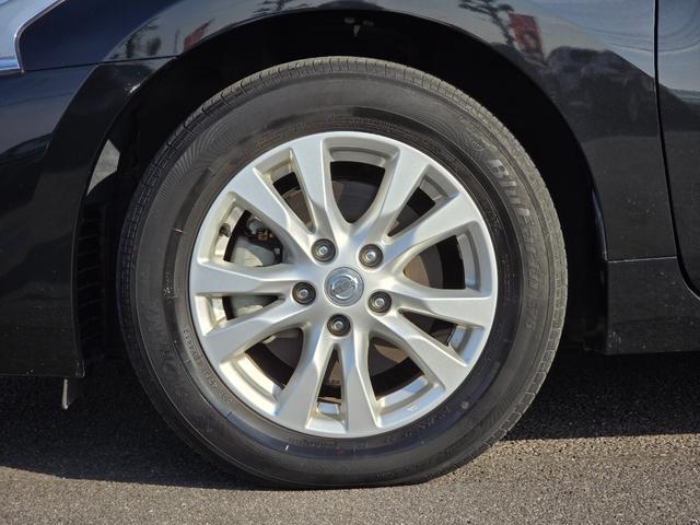 ティアナ ＸＬ　禁煙車／全国対応第三者機関保証１年付き／全方位モニター／フルセグＴＶ／Ｂｌｕｅｔｏｏｔｈ／ＥＴＣ／パワーシート／電動オットマン／車線逸脱警報／後側方車両検知警報／クルコン／ＥＴＣ（34枚目）