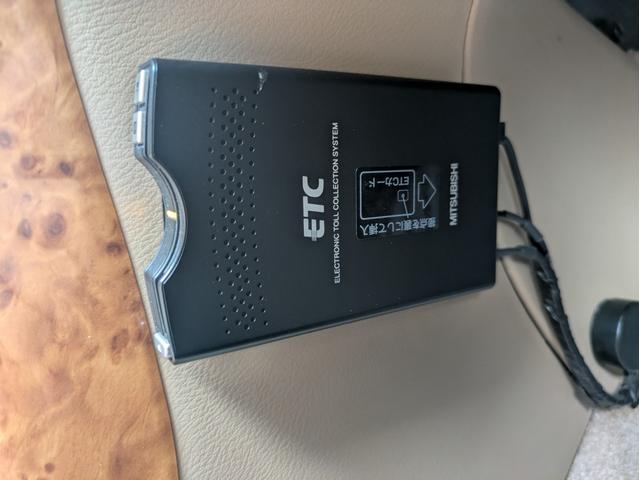 ヌエラ ２４ＬＸ　車検整備付　純正ナビ　フルセグＴＶ　バックカメラ　カードキー　クルーズコントロール　純正アルミホイール　ベージュハーフレザーシート　パワーシート　オートライト　オートエアコン　ＥＴＣ（24枚目）