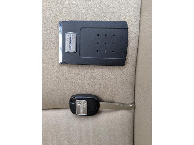 ヌエラ ２４ＬＸ　車検整備付　純正ナビ　フルセグＴＶ　バックカメラ　カードキー　クルーズコントロール　純正アルミホイール　ベージュハーフレザーシート　パワーシート　オートライト　オートエアコン　ＥＴＣ（25枚目）