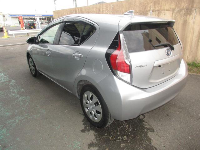 アクア G シートヒーター バックカメラ 衝突被害軽減システム ロービームLED(4枚目)