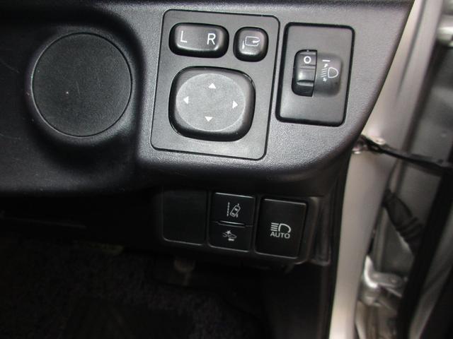 アクア G シートヒーター バックカメラ 衝突被害軽減システム ロービームLED(9枚目)