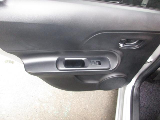 アクア G シートヒーター バックカメラ 衝突被害軽減システム ロービームLED(19枚目)