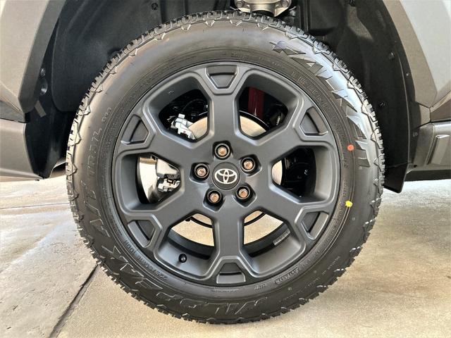 RAV4 アドベンチャー オフロードパッケージII 5年保証/登録済未使用車/パワーバックドア10.5型純正ナビフルセグTV/バックカメラ/ETC2.0/レーダークルーズコントロール/快適温熱シート&ベンチレーション/LEDヘッド&フォグ/ルーフレール(13枚目)