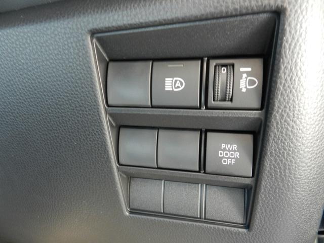 ノア ハイブリッドX tell一本でローン仮審査/低利息チャンス/8人乗り/両側パワースライドドア挟み込み防止機能付/前後方パーキングサポートブレーキ/UVカットガラス/車輌接近通報装置/登録済未使用車/Tコネクト申込(17枚目)