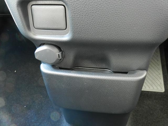 ノア ハイブリッドX tell一本でローン仮審査/低利息チャンス/8人乗り/両側パワースライドドア挟み込み防止機能付/前後方パーキングサポートブレーキ/UVカットガラス/車輌接近通報装置/登録済未使用車/Tコネクト申込(22枚目)