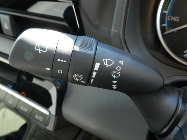 ノア ハイブリッドX tell一本でローン仮審査/低利息チャンス/8人乗り/両側パワースライドドア挟み込み防止機能付/前後方パーキングサポートブレーキ/UVカットガラス/車輌接近通報装置/登録済未使用車/Tコネクト申込(27枚目)