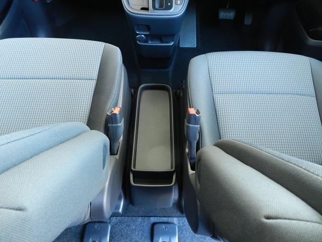 ノア ハイブリッドX tell一本でローン仮審査/低利息チャンス/8人乗り/両側パワースライドドア挟み込み防止機能付/前後方パーキングサポートブレーキ/UVカットガラス/車輌接近通報装置/登録済未使用車/Tコネクト申込(35枚目)