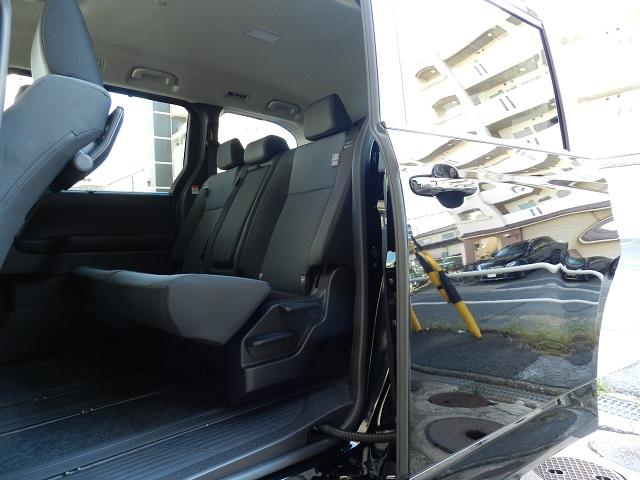 ノア ハイブリッドX tell一本でローン仮審査/低利息チャンス/8人乗り/両側パワースライドドア挟み込み防止機能付/前後方パーキングサポートブレーキ/UVカットガラス/車輌接近通報装置/登録済未使用車/Tコネクト申込(41枚目)