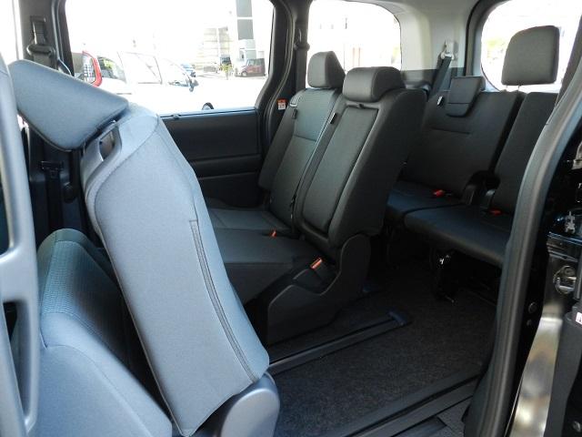 ノア ハイブリッドX tell一本でローン仮審査/低利息チャンス/8人乗り/両側パワースライドドア挟み込み防止機能付/前後方パーキングサポートブレーキ/UVカットガラス/車輌接近通報装置/登録済未使用車/Tコネクト申込(46枚目)