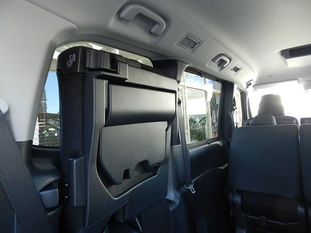 ノア ハイブリッドX tell一本でローン仮審査/低利息チャンス/8人乗り/両側パワースライドドア挟み込み防止機能付/前後方パーキングサポートブレーキ/UVカットガラス/車輌接近通報装置/登録済未使用車/Tコネクト申込(52枚目)