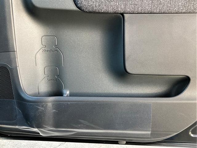 シエンタ ハイブリッドZ マイチェン後/電動パーキングブレーキ/認定/バッテリー充電/令和7年式/10.5型ナビ/TV/バックカメラ/360°カメラ/ドラレコ/7人乗り/アクセル踏み間違い防止/登録済未使用車/Tコネクト5年(38枚目)