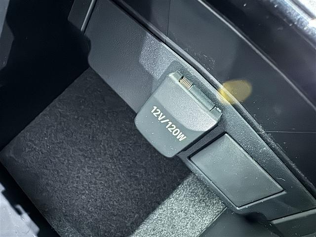 カローラクロス ハイブリッド　Ｚ　衝突被害軽減システム　フルセグ　バックカメラ　ＥＴＣ　ドラレコ　ミュージックプレイヤー接続可　オートクルーズコントロール　ＬＥＤヘッドランプ　スマートキー　キーレス　ハイブリッド（17枚目）