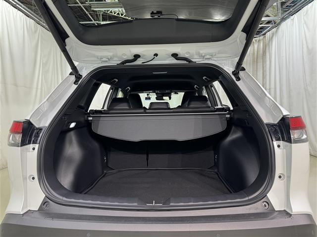 カローラクロス ハイブリッド　Ｚ　衝突被害軽減システム　フルセグ　バックカメラ　ＥＴＣ　ドラレコ　ミュージックプレイヤー接続可　オートクルーズコントロール　ＬＥＤヘッドランプ　スマートキー　キーレス　ハイブリッド（32枚目）