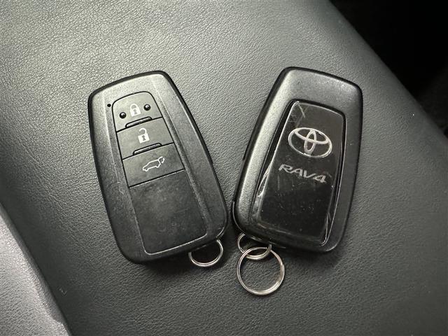 ＲＡＶ４ Ｇ　衝突被害軽減システム　メモリーナビ　フルセグ　バックカメラ　ＥＴＣ　ドラレコ　ＣＤ　ＤＶＤ再生　電動シート　オートクルーズコントロール　ＬＥＤヘッドランプ　スマートキー　キーレス　４ＷＤ（27枚目）