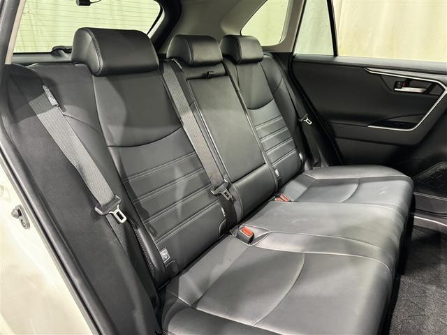 ＲＡＶ４ Ｇ　衝突被害軽減システム　メモリーナビ　フルセグ　バックカメラ　ＥＴＣ　ドラレコ　ＣＤ　ＤＶＤ再生　電動シート　オートクルーズコントロール　ＬＥＤヘッドランプ　スマートキー　キーレス　４ＷＤ（31枚目）