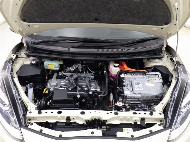 アクア クロスオーバー　衝突被害軽減システム　メモリーナビ　フルセグ　バックカメラ　ＥＴＣ　ドラレコ　ＣＤ　ＤＶＤ再生　スマートキー　キーレス　ハイブリッド（26枚目）