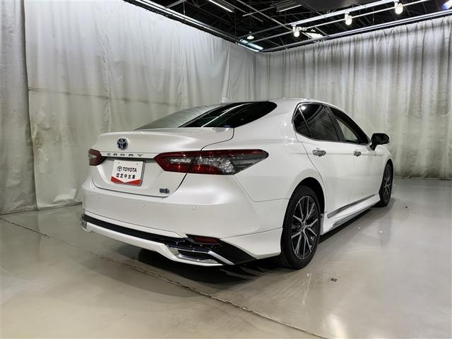 カムリ Ｇレザーパッケージ　衝突被害軽減システム　メモリーナビ　フルセグ　バックカメラ　ＥＴＣ　ドラレコ　ミュージックプレイヤー接続可　革シート　電動シート　オートクルーズコントロール　ＬＥＤヘッドランプ　スマートキー　キーレス（7枚目）