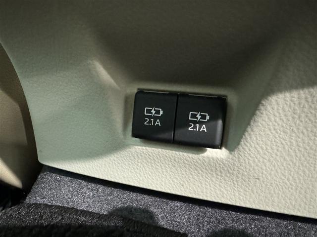 カムリ Ｇレザーパッケージ　衝突被害軽減システム　メモリーナビ　フルセグ　バックカメラ　ＥＴＣ　ドラレコ　ミュージックプレイヤー接続可　革シート　電動シート　オートクルーズコントロール　ＬＥＤヘッドランプ　スマートキー　キーレス（29枚目）