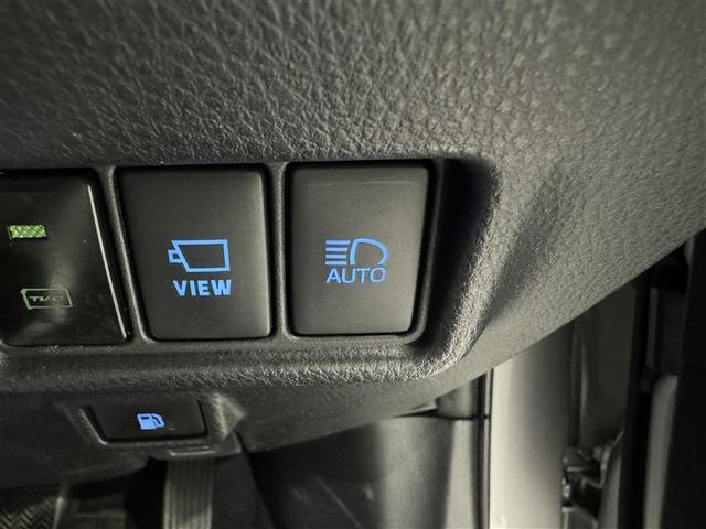 �I�[�g�}�`�b�N�n�C�r�[���Ƃ́A��s�Ԃ�Ό��Ԃ̃��C�g��F�����A�n�C�r�[���ƃ��[�r�[���������Ő؂�ւ���@�\�ł��B�铹�̎��E���m�ۂ��܂��B�ڍׂ͔̔��X�X�^�b�t�܂ł������˂��������B