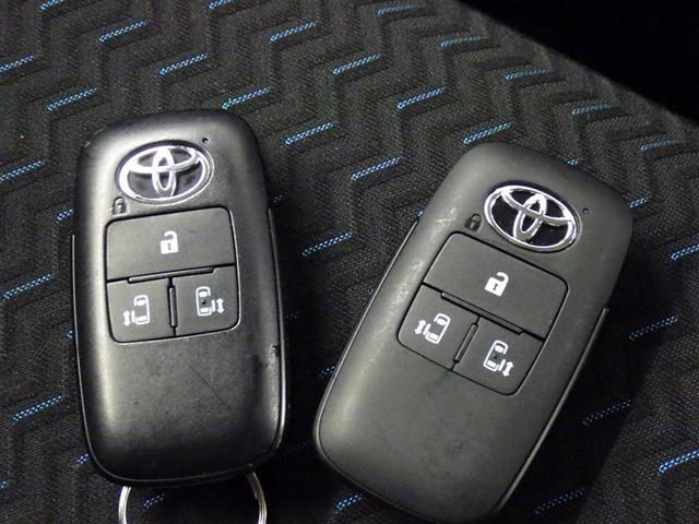 ルーミー カスタムＧ　衝突被害軽減システム　メモリーナビ　フルセグ　バックカメラ　ＥＴＣ　ドラレコ　ＣＤ　ミュージックプレイヤー接続可　ＤＶＤ再生　オートクルーズコントロール　ＬＥＤヘッドランプ　両側電動スライド　キーレス（25枚目）