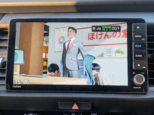 フィット ｅ：ＨＥＶホーム　ブラックスタイル　前後ドラレコ付き（4枚目）