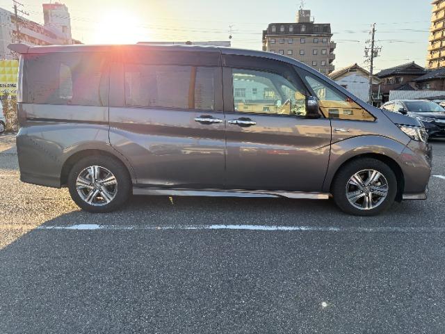 ステップワゴンスパーダ スパーダハイブリッド　Ｇ　ホンダセンシング　ギャザズナビ（2枚目）