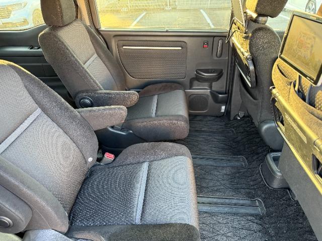 ステップワゴンスパーダ スパーダハイブリッド　Ｇ　ホンダセンシング　ギャザズナビ（13枚目）