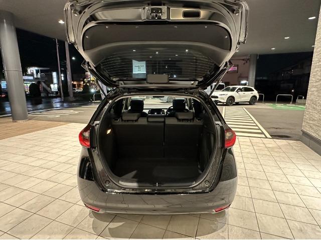 フィット ｅ：ＨＥＶホーム　ＬＥＤヘッドライト・コネクトナビ（10枚目）