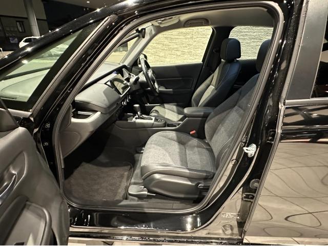 フィット ｅ：ＨＥＶホーム　ＬＥＤヘッドライト・コネクトナビ（11枚目）