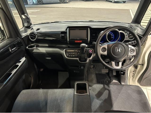 N-BOXカスタム G・ターボパッケージ 両側電動ドア フロントフォグランプ(3枚目)