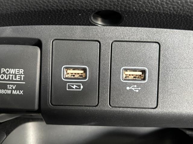 フィット ｅ：ＨＥＶホーム　ホンダコネクトナビ　ホンダセンシング（9枚目）