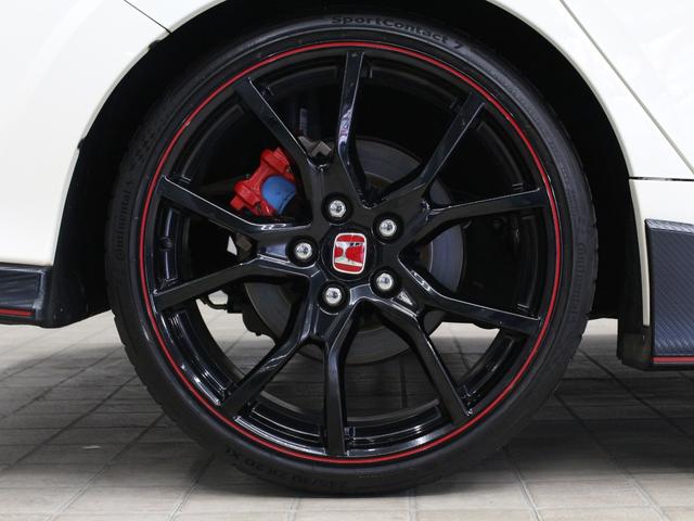 シビック タイプＲ　６速マニュアル　トリプルマフラー　Ｂｒｅｍｂｏキャリパー　純正ナビ　ドラレコ　ＬＥＤヘッドライト　クルーズコントロール　禁煙車　スマートキー　純正２０インチアルミ　デジタルメーター　スポーツペダル（30枚目）