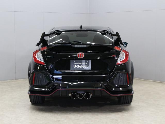 シビック タイプＲ　Ｇｒｇｏセキュリティ　純正メモリーナビ　バックカメラ　ドラレコ前後　トリプルマフラー　Ｂｒｅｍｂｏキャリパー　大型リアスポイラー　スポーツペダル　ＬＥＤヘッドライト　純正２０インチアルミ　ＥＴＣ　禁煙（23枚目）