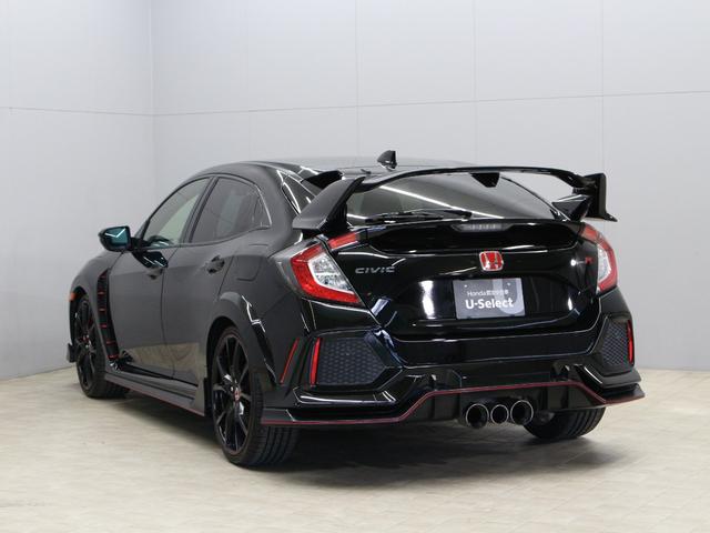 シビック タイプＲ　Ｇｒｇｏセキュリティ　純正メモリーナビ　バックカメラ　ドラレコ前後　トリプルマフラー　Ｂｒｅｍｂｏキャリパー　大型リアスポイラー　スポーツペダル　ＬＥＤヘッドライト　純正２０インチアルミ　ＥＴＣ　禁煙（24枚目）