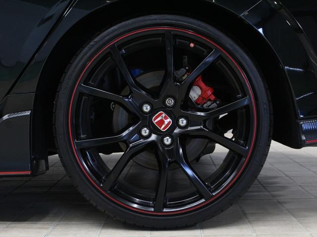 シビック タイプＲ　Ｇｒｇｏセキュリティ　純正メモリーナビ　バックカメラ　ドラレコ前後　トリプルマフラー　Ｂｒｅｍｂｏキャリパー　大型リアスポイラー　スポーツペダル　ＬＥＤヘッドライト　純正２０インチアルミ　ＥＴＣ　禁煙（33枚目）