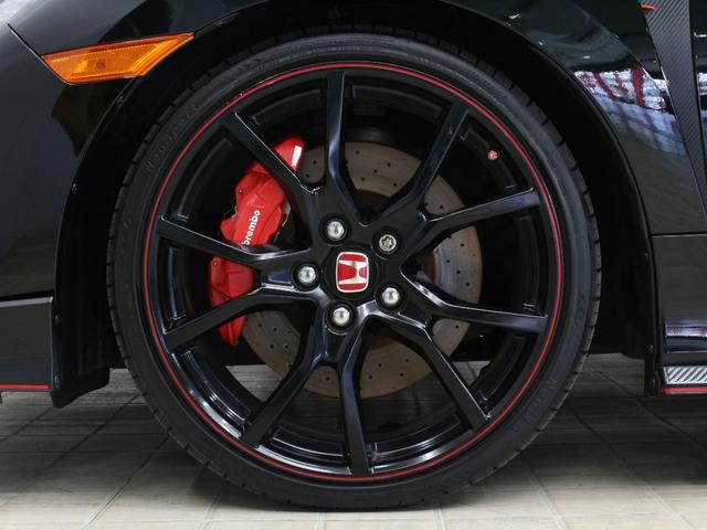 シビック タイプＲ　Ｇｒｇｏセキュリティ　純正メモリーナビ　バックカメラ　ドラレコ前後　トリプルマフラー　Ｂｒｅｍｂｏキャリパー　大型リアスポイラー　スポーツペダル　ＬＥＤヘッドライト　純正２０インチアルミ　ＥＴＣ　禁煙（34枚目）