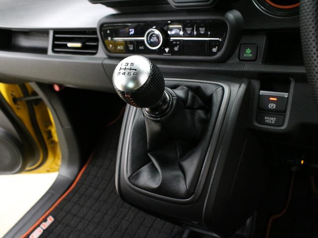 Ｎ－ＯＮＥ ＲＳ　６速マニュアル　２トーンカラー　ディスプレイオーディオ　バックカメラ　ドラレコ　ＥＴＣ　禁煙車　ホンダセンシング　電子制御パーキングブレーキ　ＬＥＤヘッド　シートヒーター　純正１５インチアルミ（6枚目）