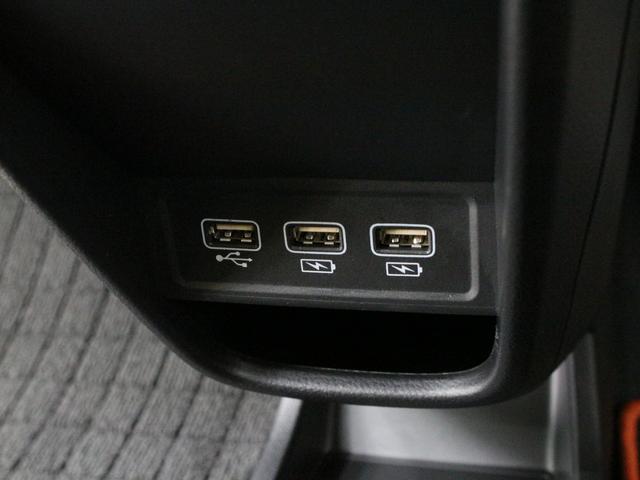 Ｎ－ＯＮＥ ＲＳ　６速マニュアル　２トーンカラー　ディスプレイオーディオ　バックカメラ　ドラレコ　ＥＴＣ　禁煙車　ホンダセンシング　電子制御パーキングブレーキ　ＬＥＤヘッド　シートヒーター　純正１５インチアルミ（12枚目）