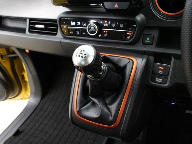 N-ONE RS 6速マニュアル 2トーン 純正ナビ バックカメラ ETC ホンダセンシング シートヒーター 純正15インチアルミ LEDヘッドライト 大型リアスポイラー 電子パーキング オートブレーキホールド(5枚目)