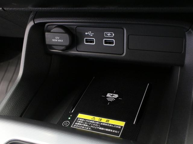 シビック タイプRレーシングブラックパッケージ ホンダコネクトディスプレー バックカメラ ブラックスエードスポーツシート レブマッチシステム Bremboキャリパー フルLEDヘッド トリプルマフラー 純正ブラック塗装19インチアルミ ETC(9枚目)