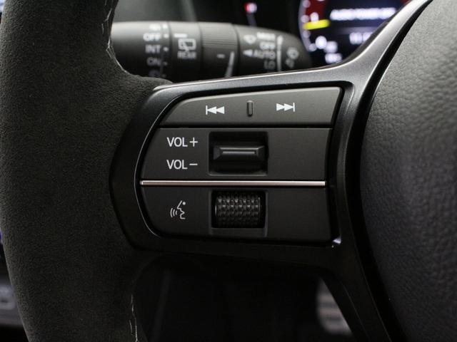 シビック タイプRレーシングブラックパッケージ ホンダコネクトディスプレー バックカメラ ブラックスエードスポーツシート レブマッチシステム Bremboキャリパー フルLEDヘッド トリプルマフラー 純正ブラック塗装19インチアルミ ETC(13枚目)