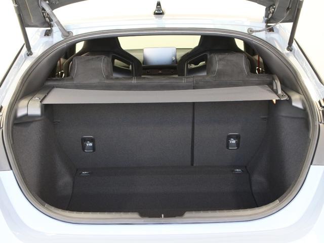 シビック タイプRレーシングブラックパッケージ ホンダコネクトディスプレー バックカメラ ブラックスエードスポーツシート レブマッチシステム Bremboキャリパー フルLEDヘッド トリプルマフラー 純正ブラック塗装19インチアルミ ETC(38枚目)