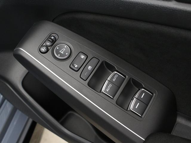 シビック タイプRレーシングブラックパッケージ ホンダコネクトディスプレー バックカメラ ブラックスエードスポーツシート レブマッチシステム Bremboキャリパー フルLEDヘッド トリプルマフラー 純正ブラック塗装19インチアルミ ETC(55枚目)