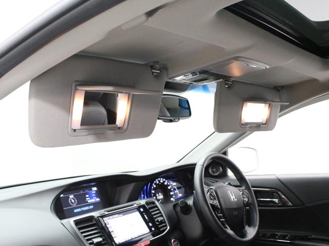 アコードハイブリッド EX サンルーフ 黒革シート シートヒーター 純正インターナビ バックカメラ サイドカメラ ドライブレコーダー ETC LEDヘッドライト ホンダセンシング スマートキー 純正18インチアルミ 禁煙車(70枚目)