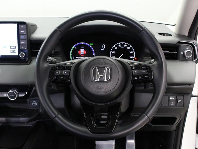ヴェゼル ｅ：ＨＥＶＸ・ＨｕＮＴパッケージ　弊社試乗車　純正コネクトナビ　ルーフレール　ホンダセンシング　ＬＥＤヘッドライト　純正１６インチアルミ　スマートキー　禁煙車　クルーズコントロール　オートエアコン　革巻きステアリング（9枚目）