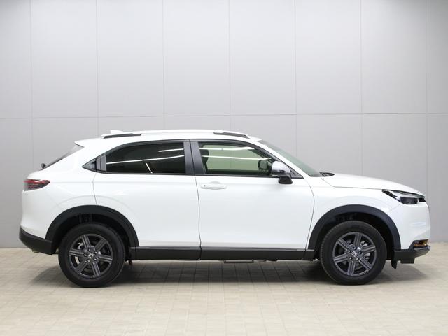 ヴェゼル ｅ：ＨＥＶＸ・ＨｕＮＴパッケージ　弊社試乗車　純正コネクトナビ　ルーフレール　ホンダセンシング　ＬＥＤヘッドライト　純正１６インチアルミ　スマートキー　禁煙車　クルーズコントロール　オートエアコン　革巻きステアリング（21枚目）