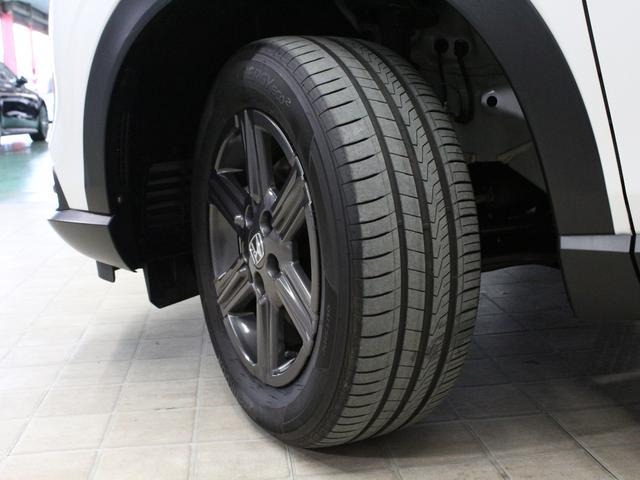 ヴェゼル ｅ：ＨＥＶＸ・ＨｕＮＴパッケージ　弊社試乗車　純正コネクトナビ　ルーフレール　ホンダセンシング　ＬＥＤヘッドライト　純正１６インチアルミ　スマートキー　禁煙車　クルーズコントロール　オートエアコン　革巻きステアリング（32枚目）