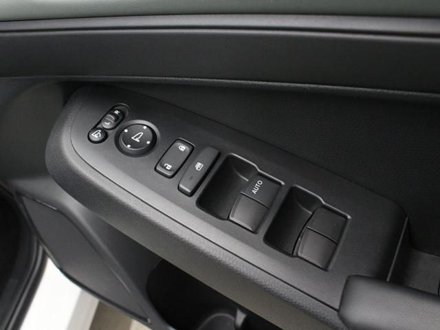 ヴェゼル ｅ：ＨＥＶＸ・ＨｕＮＴパッケージ　弊社試乗車　純正コネクトナビ　ルーフレール　ホンダセンシング　ＬＥＤヘッドライト　純正１６インチアルミ　スマートキー　禁煙車　クルーズコントロール　オートエアコン　革巻きステアリング（54枚目）