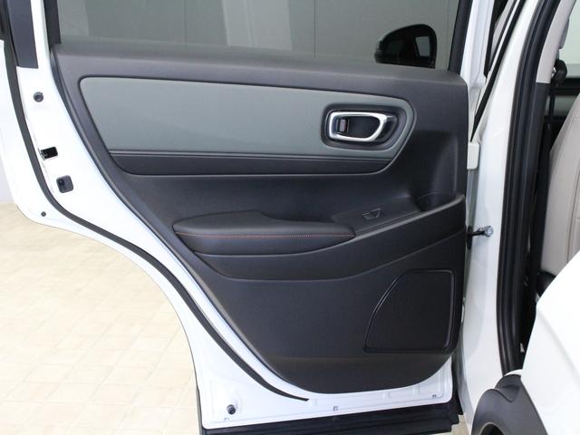 ヴェゼル ｅ：ＨＥＶＸ・ＨｕＮＴパッケージ　弊社試乗車　純正コネクトナビ　ルーフレール　ホンダセンシング　ＬＥＤヘッドライト　純正１６インチアルミ　スマートキー　禁煙車　クルーズコントロール　オートエアコン　革巻きステアリング（58枚目）